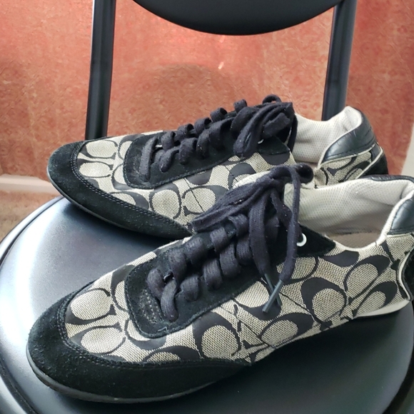 Shoes - Picture 3 of 5